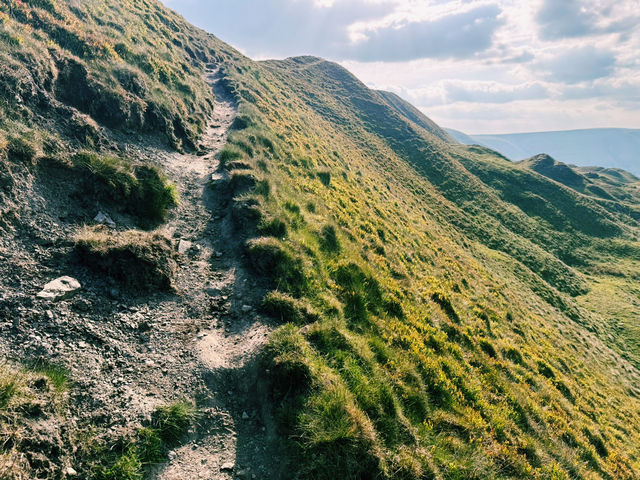🥾🌄 Manchester to Mam Tor: The Ultimate Day Hike! 🌿✨