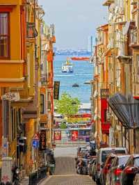 The colorful houses of Istanbul