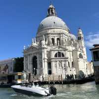 A perfect blend of comfort and convenience — made our Venice trip truly memorable!