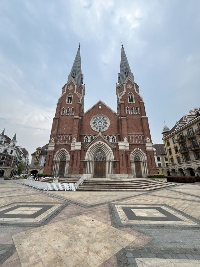 🏰🌸 Nanchang’s Hidden Europe: Pastel Palazzos & Canal Dreams in Luzern Town!