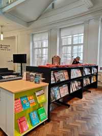 🏛️ Manchester Central Library: A Dome of Light and Layers of Knowledge