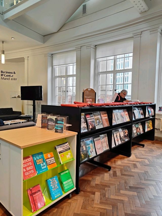 🏛️ Manchester Central Library: A Dome of Light and Layers of Knowledge