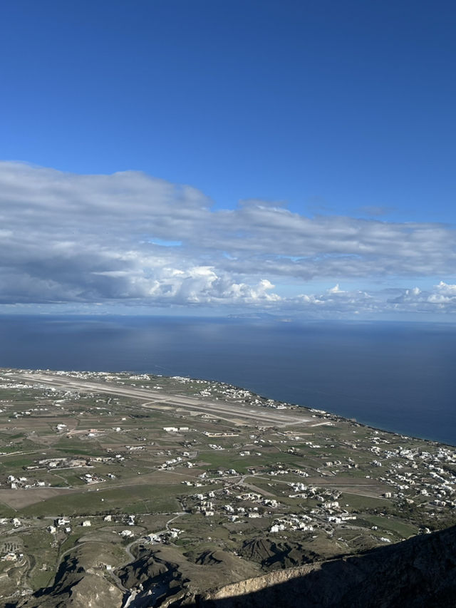 Santorini Highlights Minibus Tour + Oia’s Epic Sunset 🌅✨ Santorini Highlights Minibus Tour + Oia’s Epic Sunset 🌅✨