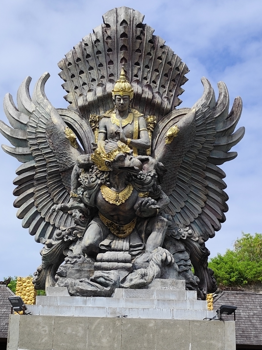 หัวใจแห่งวัฒนธรรมบาหลี: วันของฉันที่สวนครุฑวิษณุ