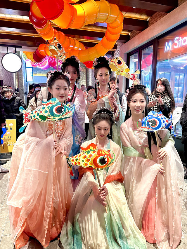 上海拍照 | 強烈建議上海人民都來逛這個新春弄堂！