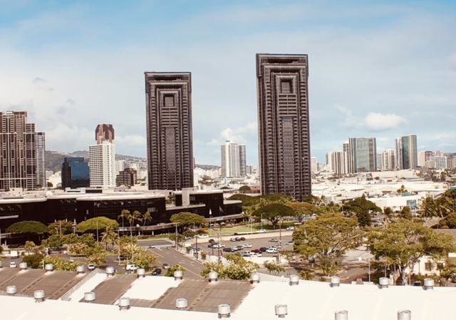 檀香山（Honolulu）是夏威夷的首都和最大城市，位於夏威夷州的瓦胡島（Oahu）