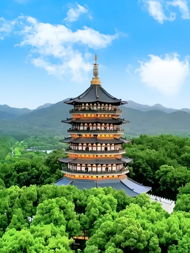 Hangzhou 2-Day Leisure Tour for 600 RMB Per Person