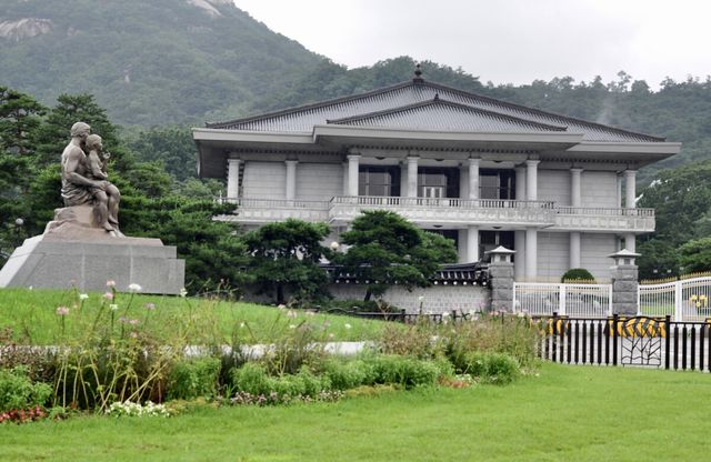 韓國青瓦台｜一座青瓦台，半部韓國史