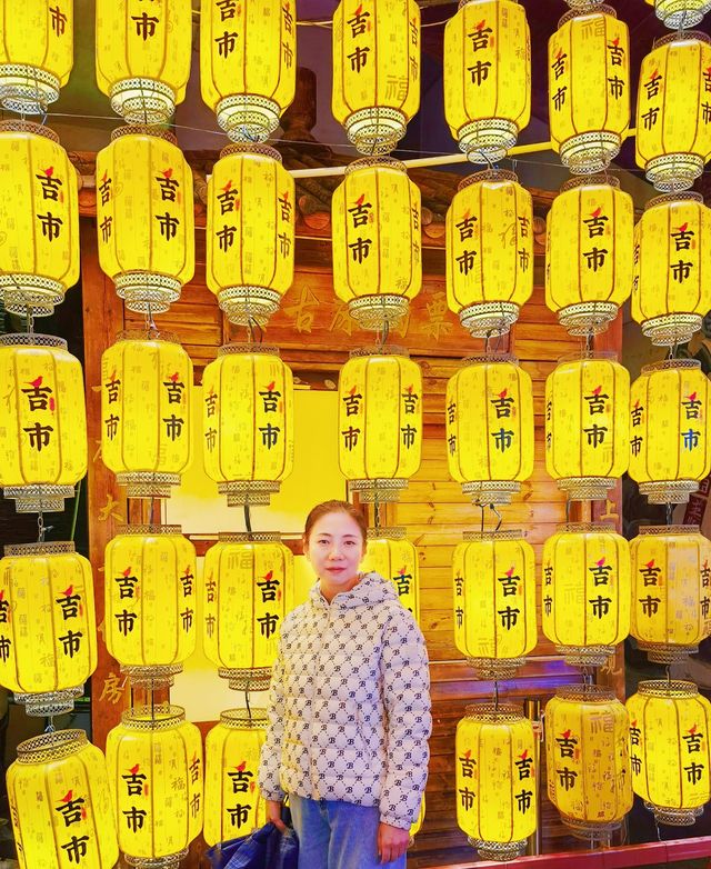 夜遊大理古城，遇見這麼美的風景