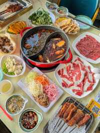 An exceptional viewing spot at the Drum Tower‼️ Enjoy hotpot and the view without compromise!