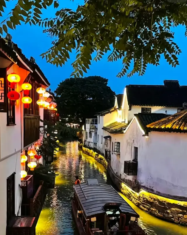 Suzhou Gardens, a refined poem of Eastern aesthetics, a classical elegance that transcends time and space