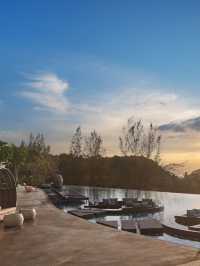 🌴 Langkawi's Aloft: A Tech-Savvy Tropical Retreat 🌞