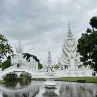 White Temple is stunning even in rainy days 