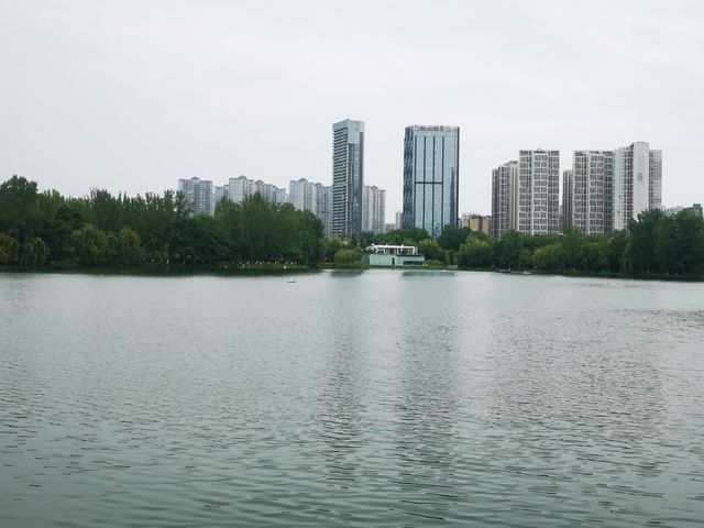 東湖公園：人與自然和諧共生
