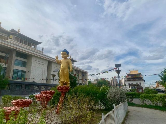 蒙古烏蘭巴托的甘丹寺：歷史與信仰的交匯點。