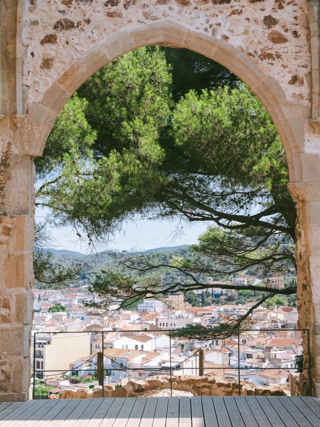 西班牙必去！Tossa de Mar 小鎮：解鎖絕美風景。。