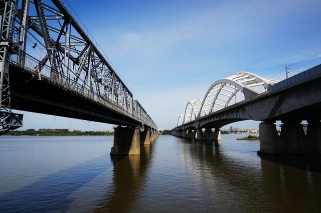 黑龍江｜防洪紀念塔、松花江大橋