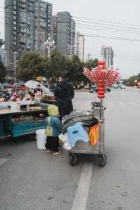 春節就該來這裡，感受凱里煙火氣集市。