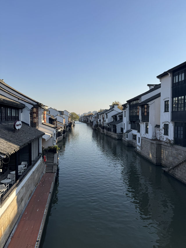 Wuxi Two-Day Travel Guide: Explore Yuantouzhu and Nanchang Street 🌸🏞️**  **Day 1: Yuantouzhu (Tu