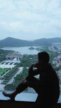 能俯瞰順峰山公園全景的順德地標酒店