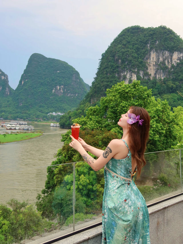 陽朔漓江畔氛圍感日咖夜酒 太chill了～
