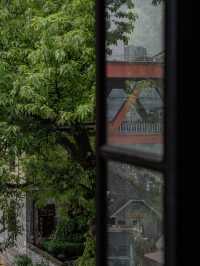 重慶 |  謝柯老師嘅「減法美學」 · 住進新華銀行金庫