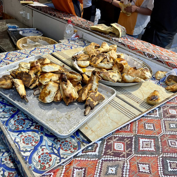 中国 新疆ウイグル自治区】大バザール美食街で美味しいウイグル料理