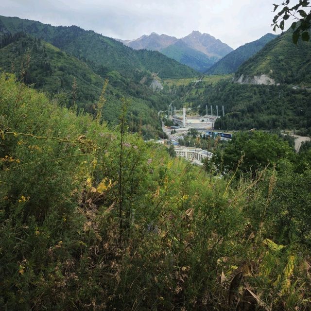 Day Hike Near Medeo ⛰️🍃