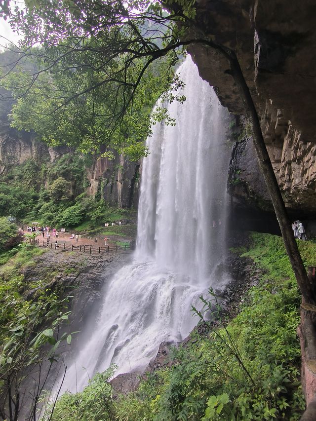 慢“讀”百丈漈