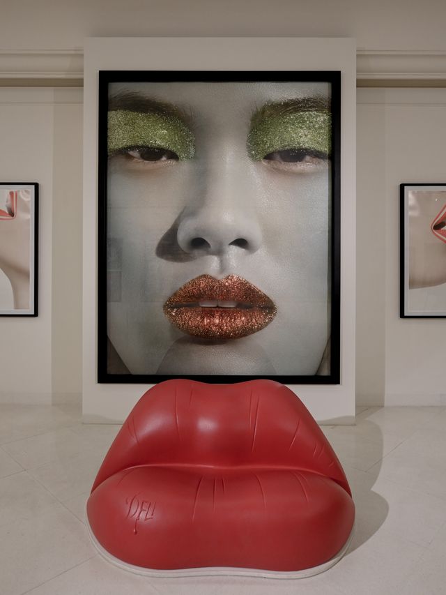 在曼谷，闖入一座白色的藝術孤島