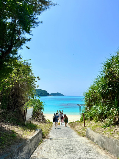一番美しいガラスの海を見に行こう | Trip.com 渡嘉敷