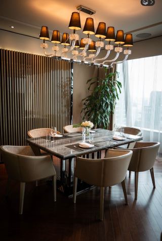 방콕 오쿠라 프레스티지 호텔의 특별한 서비스와 최고급 부대시설
