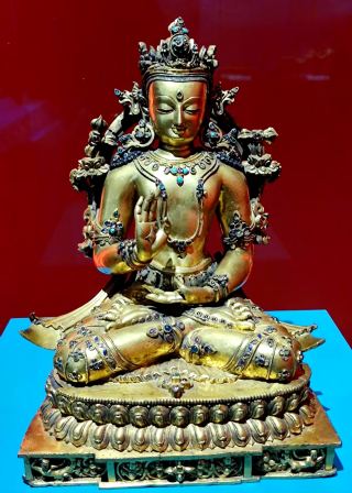 ทองคำระยิบระยับ สะท้อนสายสัมพันธ์แห่งอารยธรรมตะวันออกและตะวันตกที่รุ่งโรจน์