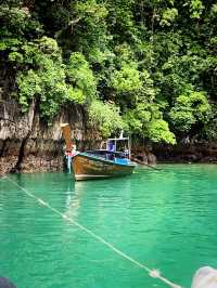 Pileh Lagoon มรกตแห่งท้องทะเล 