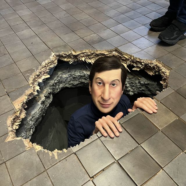 꼭 봐야될 마우리치오 카텔란 전시!!
