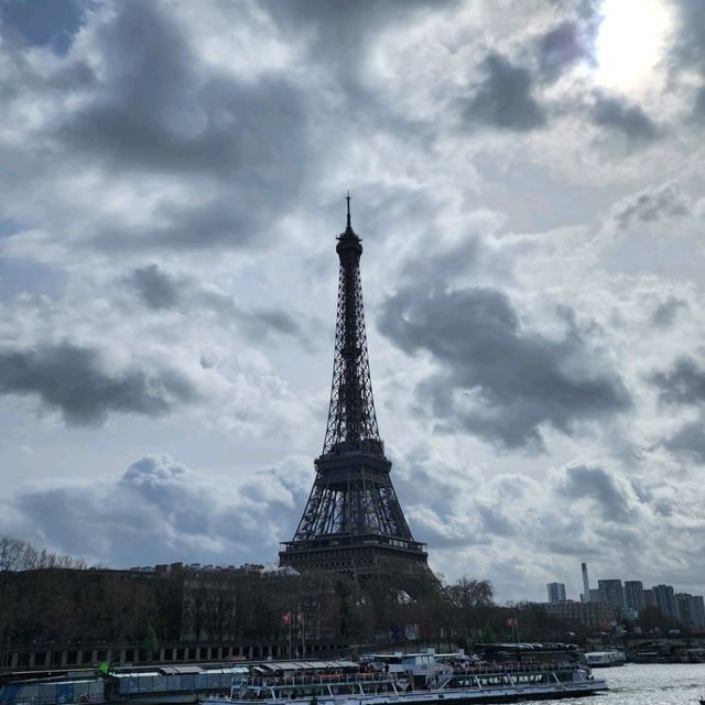 歐洲第一高 巴黎鐵塔