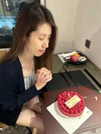 在香港柏寧鉑爾曼酒店23樓連行政樓層禮遇慶祝生日🎂