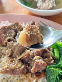 ร้าน ก๋วยเตี๋ยวบ้านนอกสูตรโบราณ 🥗