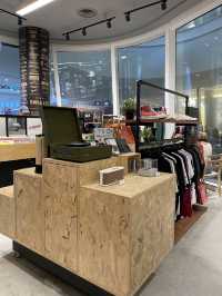 🇸🇬Swee Lee, Star Vista for music lovers 🎸