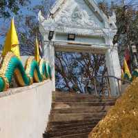 วัดเขาวงพระจันทร์ บันได 3,790 ขั้น