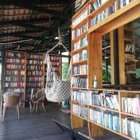 booktree library & café