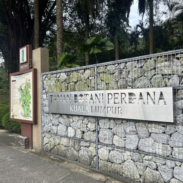 原來國家博物館與湖濱公園的出入口只有3分鐘步距