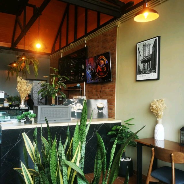 ร้านคาเฟ่ดับร้อน​ LAVA​ CAFE