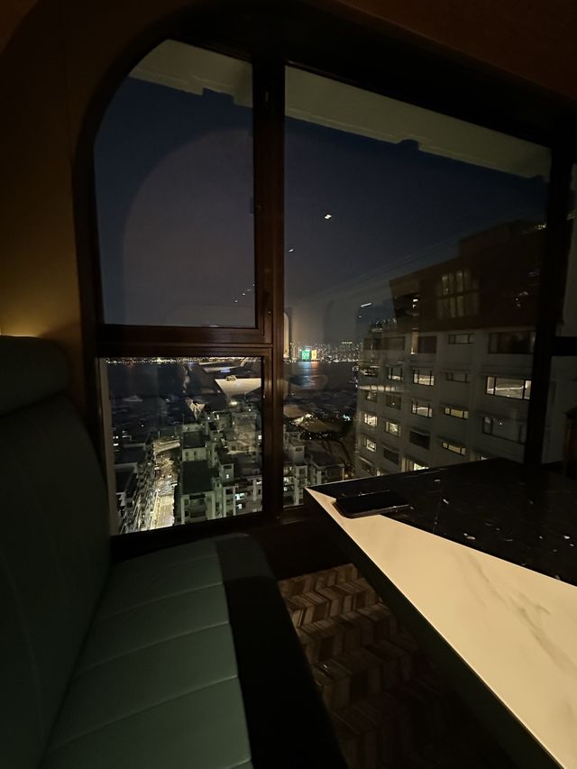 在香港柏寧鉑爾曼酒店23樓連行政樓層禮遇慶祝生日🎂