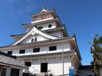 【佐賀】鶴が羽を広げたような景色が見える！唐津城をご紹介