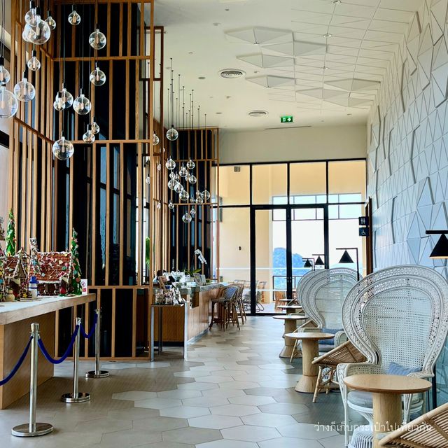 นอนสบาย สวนน้ำสนุกที่ Holiday Inn Vana Nava Huahin