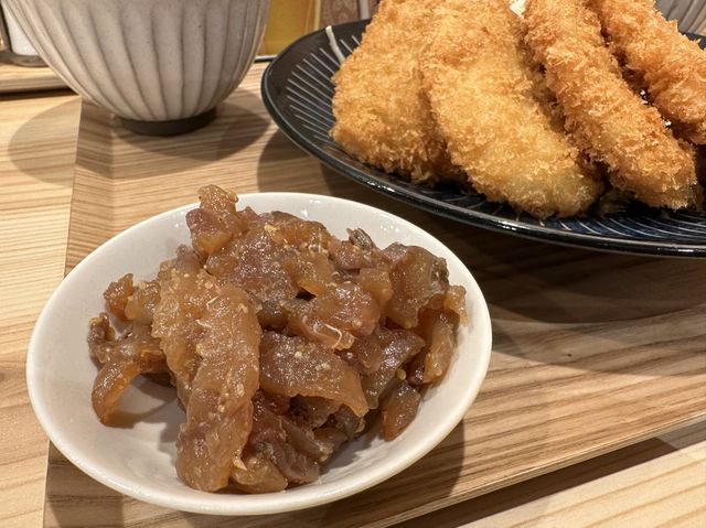 福岡・博多。松浦産のアジが食べ放題の定食アリ。博多駅地下グルメ『山陽食堂 博多駅地下街店』