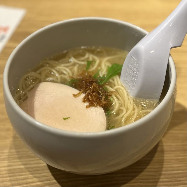 【大阪・難波】丹波黒どり雌にこだわる焼き鳥屋「鉄板ぢどり焼TARO 難波中店」