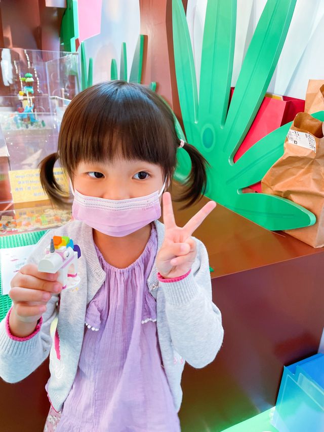 一齊睇Lego展品學砌Lego!