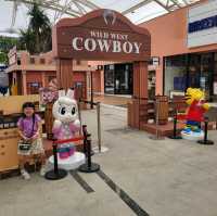 【臺中海邊Outlet】購物樂園，親子好去處。